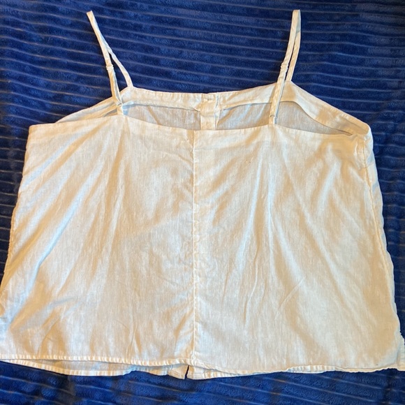 Old Navy Spaghetti Strapped Button Front - Picture 2 of 10